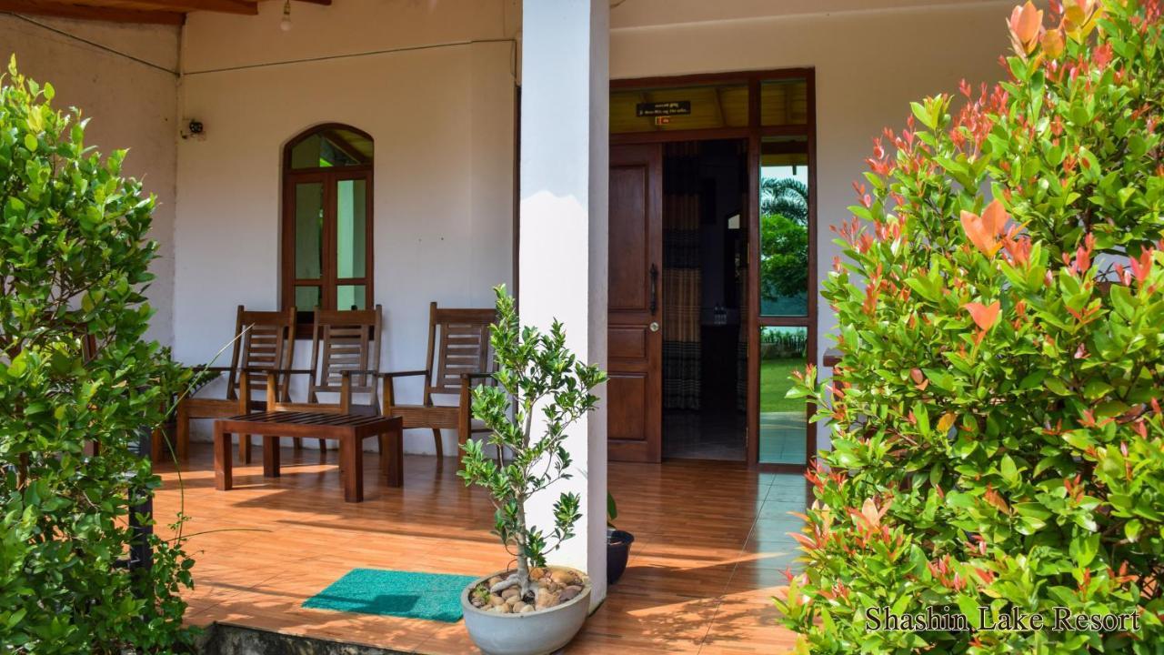 Shashin Lake Resort Dambulla Extérieur photo