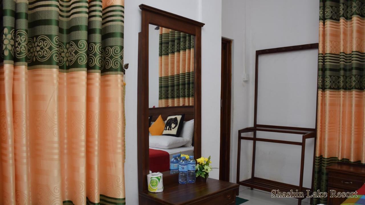 Shashin Lake Resort Dambulla Extérieur photo
